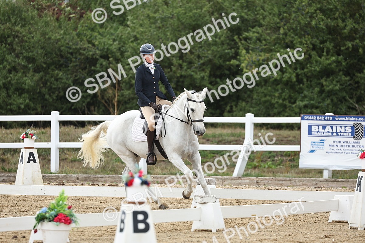 SBM_004299 - Class 8 - Novice 3 Champs