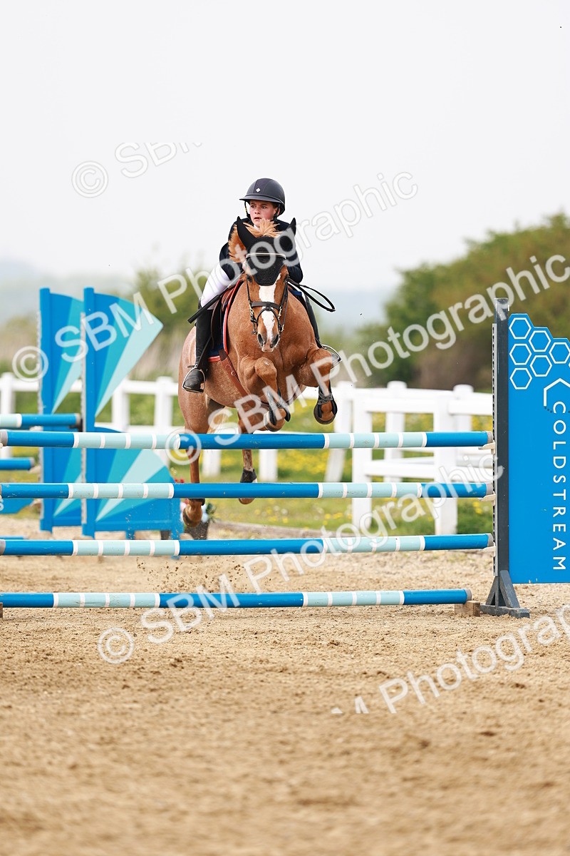  - Class 18 - Senior Newcomers - 1.10m