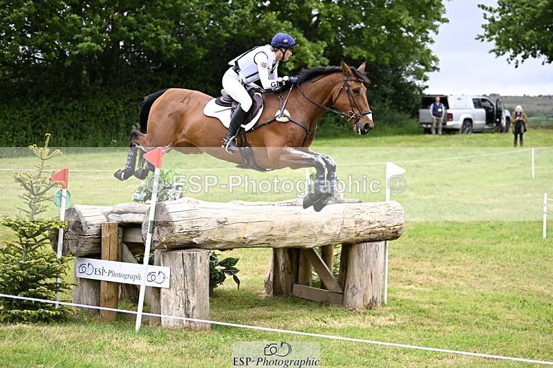 250524A-093056-08330 - A-001-Jemima.Howden-HEADS.UP