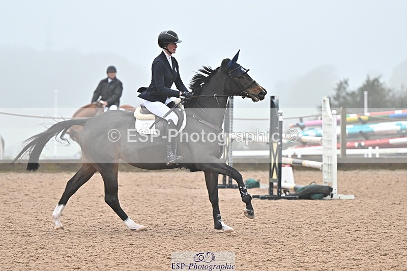 241103A-102707-06648 - SUN Cls 18 British Novice and 90cm Open