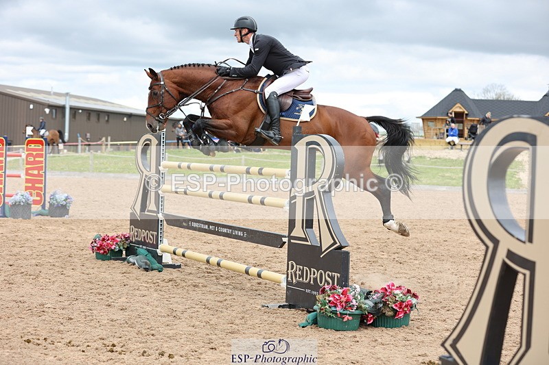 240419A-122334-07197 - Cls 6, 2 Star Medium Tour 1.35m