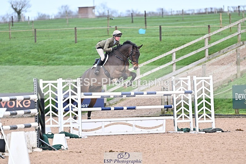 260211-132731-00564 - Cls 5 Foxhunter and 1.20m