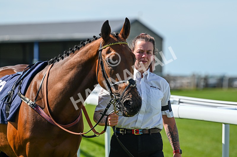 300526-Race 5-Glenfinnan-6093 - Race 5 16.00pm Happy Birthday Colin 'Spud' Stamford Handicap