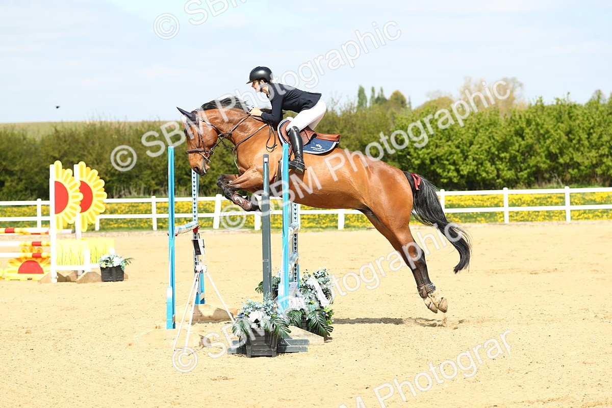 SBM_001325 - Class 5 - Senior Foxhunter 1.20m
