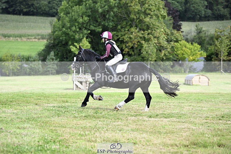 240825X-112741-32530 - 70cm XC 11.00 to 12.00