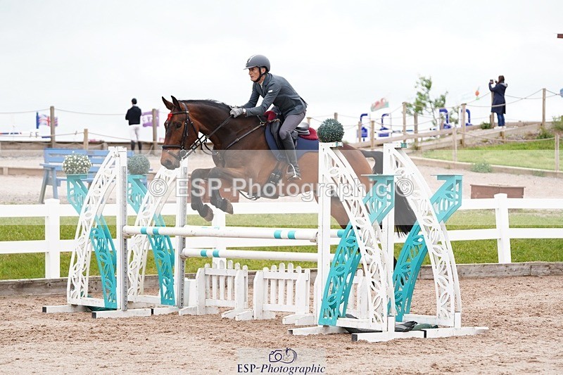 250524-112026-06369 - Cls 21 A&B Snr Disco & 1.00m Open