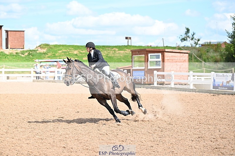 240619A-160401-01121 - Cls 5 Snr Foxhunter and 1.20m Open