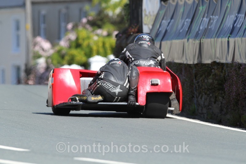 IMG_2601 - Sidecar Race 2 - TT 2013