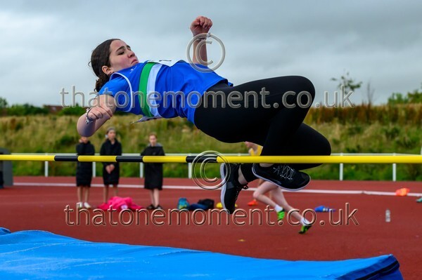 ComMast25-918737 - Field Female Set One