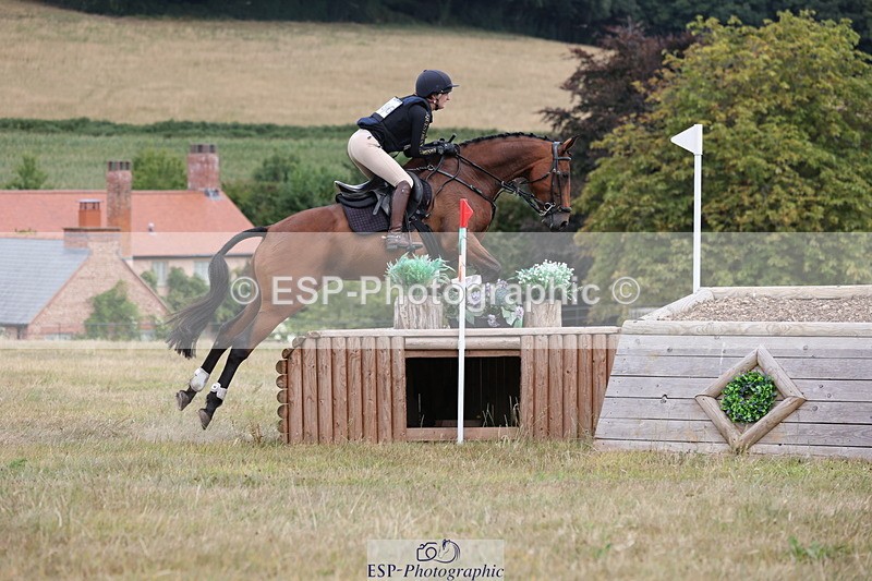 250802A-131757-04315 - B-086-Jordanne.Hobbs-FLASH.DIVA