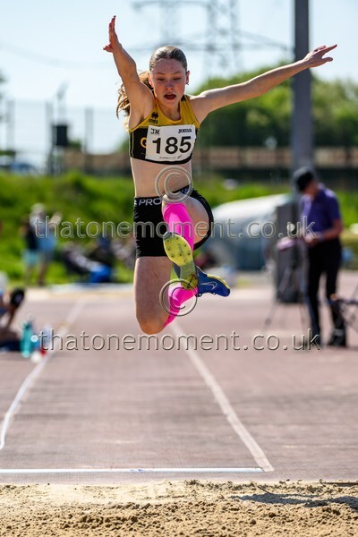 West25Sat-928557 - Field Female