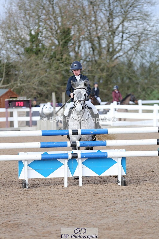 240211A-113635-02496 - Cls 5 Pony Newcomers & 1m Open