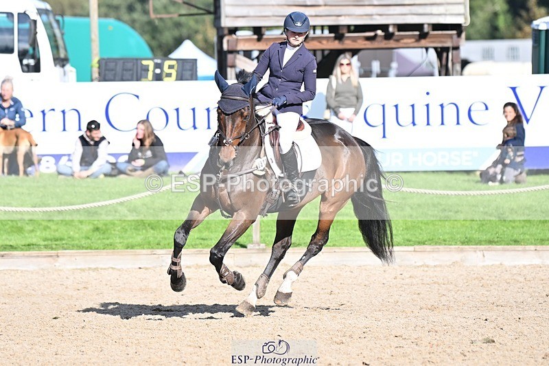 231022-114638-26446 - 312-HALVANNA.THE.LAST.SONG-Holly.Horton-SJ