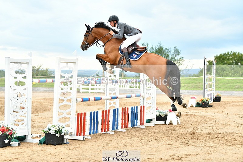 230720A-153413-03928 - Cls 9, 2 Star Big 1.40m Start to break