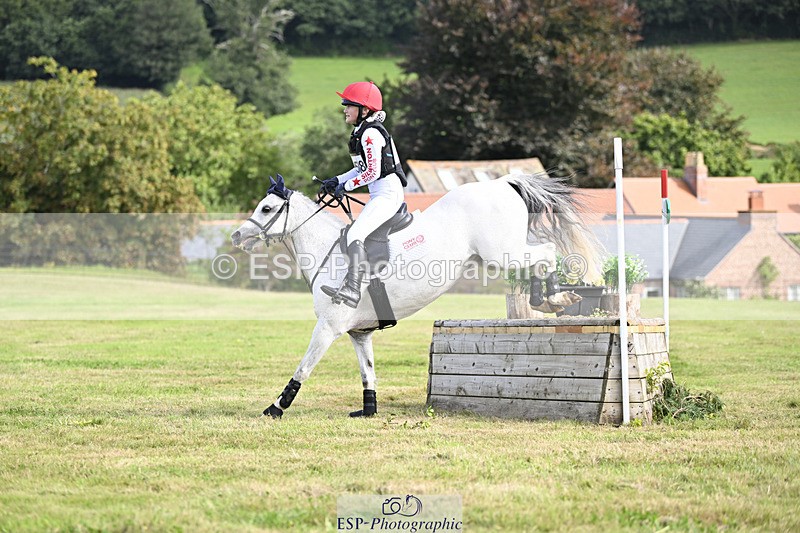 240825X-105649-31498 - 70cm XC 10.00 to 11.00