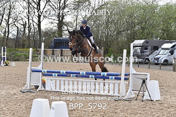 BPP_5792 - CLASS 24 SUN Senior British Novice/ 90cm Open