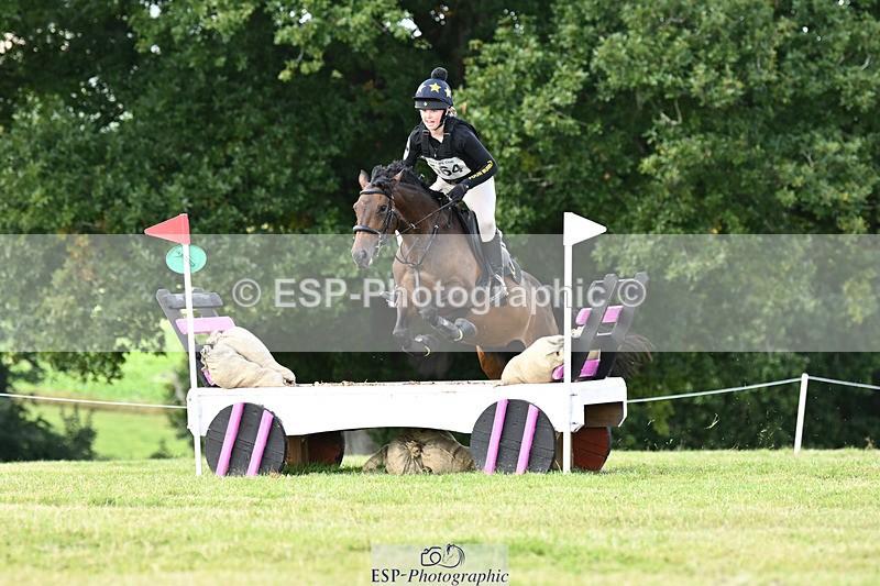 240825X-113925-32086 - 70cm XC 11.00 to 12.00