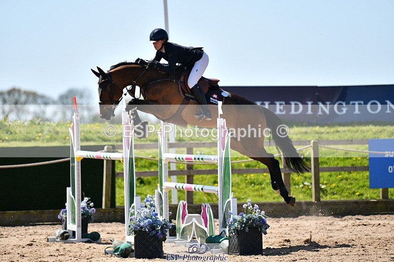 240420A-122800-10973 - Cls 3, 2 Star Small Tour 1.30m