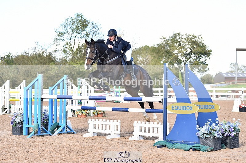 231014A-135852-05171 - Cls 15 1.05m Amateur Q 2nd R