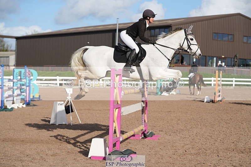 251108-130300-02635 - Cls 13 Foxhunter and 1.20m Open