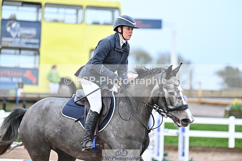 240224A-082506-02757 - Cls 9 British Novice and 90cm Open