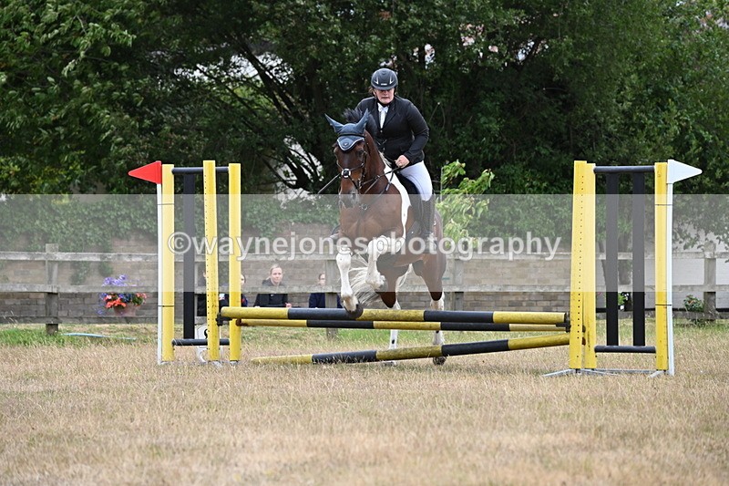 WJ6_0072 - Class 13 Novice Jumping 60cm