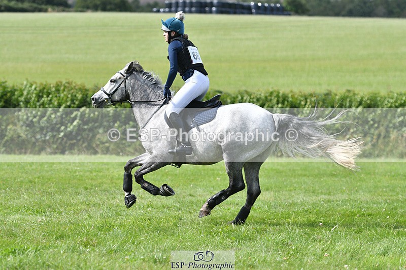 240804-161015-17297 - 662-Phoebe_Annear-THE_RIDGE_CROSS_FESTY