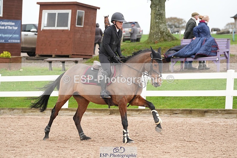 251109-103230-03399 - Cls 19 Snr 1.05m Open