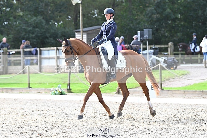 231019-121513-02703 - 043-OTTENTIK.NOBILITY-Dani.Evans-DR