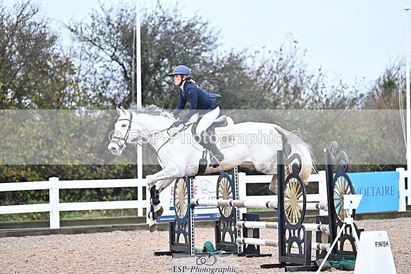 241127-095210-00098 - Cls 01A&B Brit Nov & 90cm Open