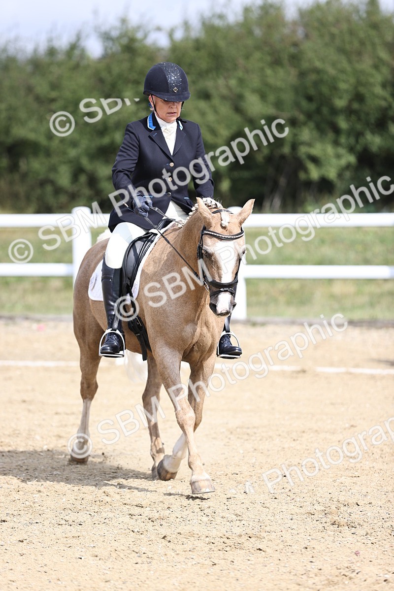 SBM_016192 - Class 14 - Novice 23 - 10.29-11.32