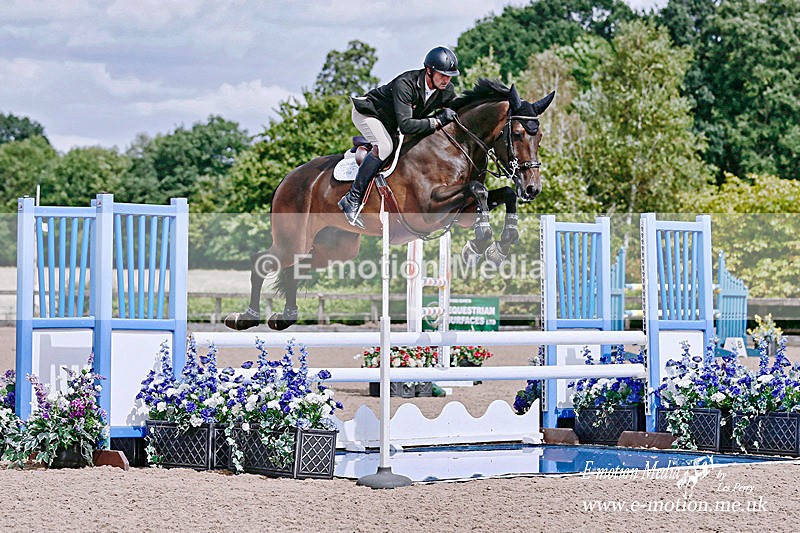 _EP56024a - Equestrian