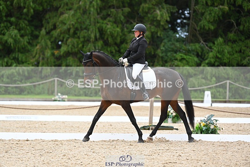 230813-175329-08773 - Cls 14 Medium Silver 16.45 to End