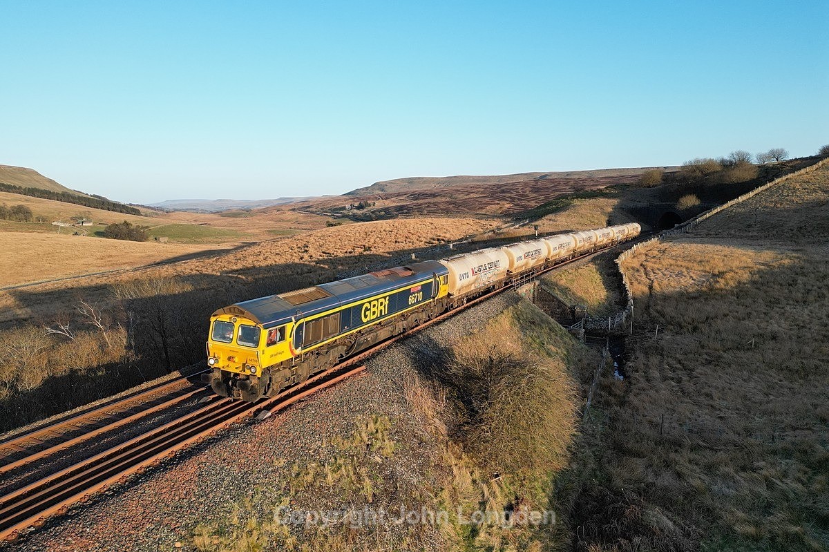 JL - 2.4.25 66710 6C00 Clitheroe - Carlisle NY, Lunds - Latest shots