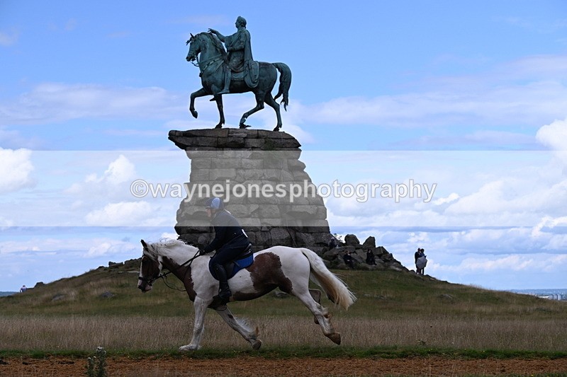 DSC_9750 - Time at Statue 15:11 to 15:58