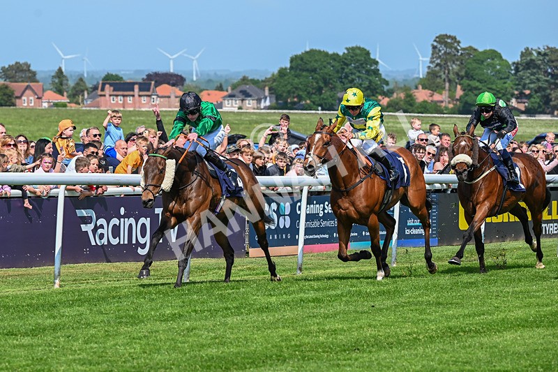 270526-Race 3-This Farh-2693 - Race 3 15.15pm Ward Homes Yorkshire 10th Anniversary Handicap