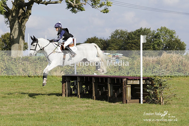  WWHT 171021 3307 - Intermediate (0.90m)  17/10/21