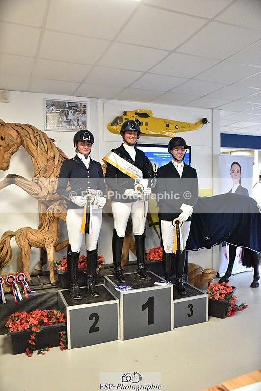 250214-153442-02584 - Advanced Medium Silver Presentations