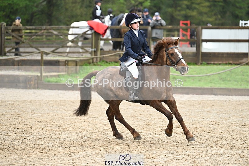 250418A-141101-01077 - UnAff 70cm