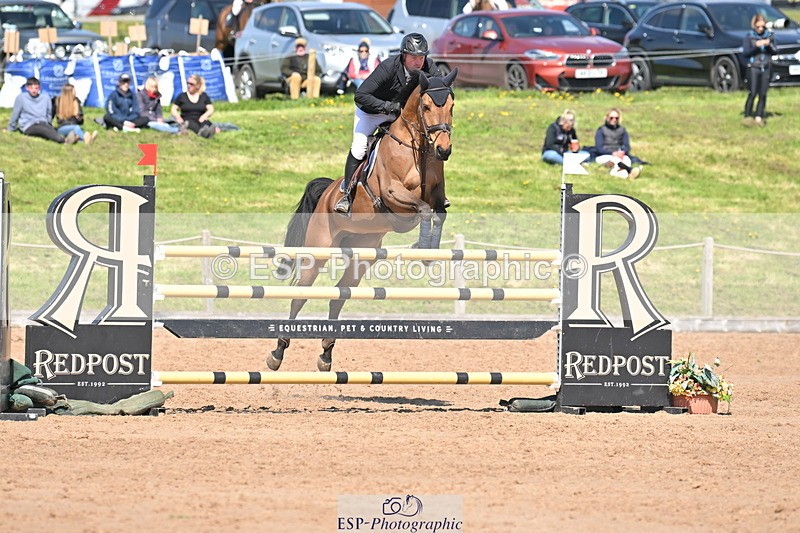 240420A-144530-11801 - Cls 7, 2 Star Medium Tour 1.35m