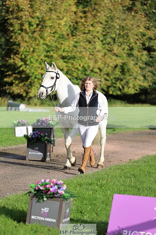 251026A-100915-22764 - G-515-Jessica.Saunders