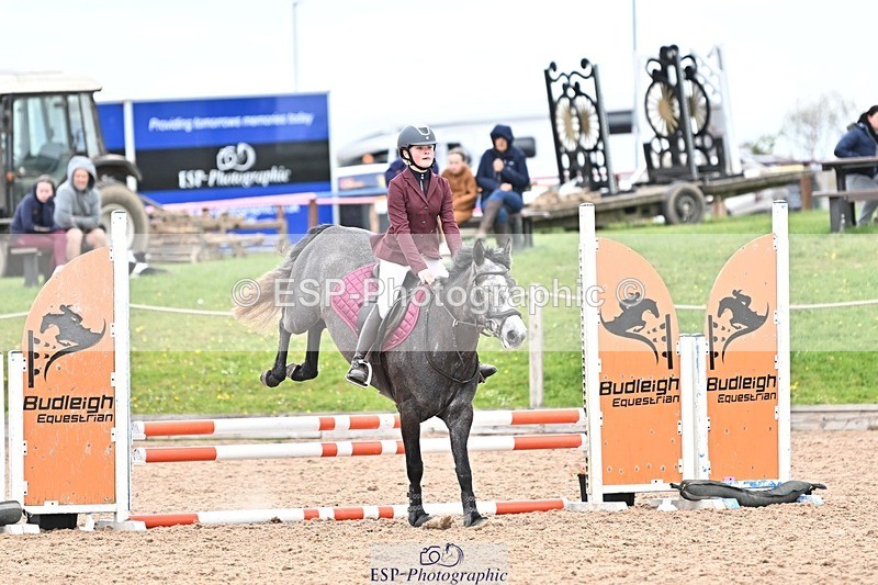 250414-101742-00051 - 70cm Round 1