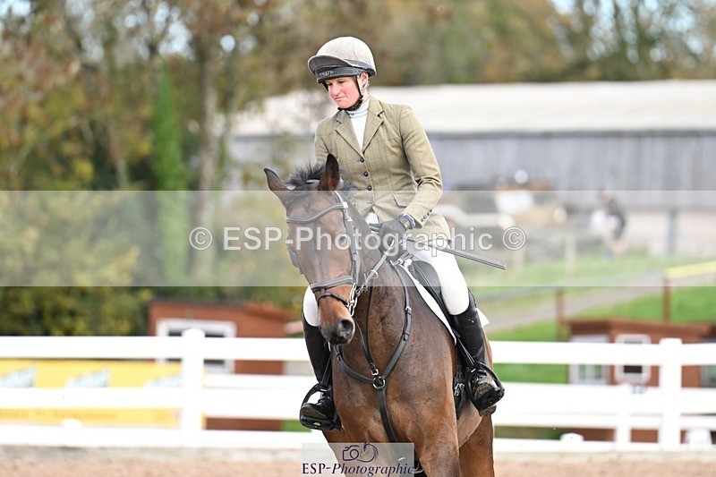 251022-124548-00420 - Cls 4 Snr Newcomers 1.10m