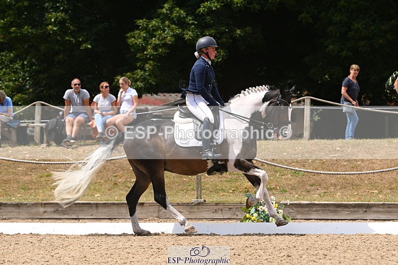 250720A-123913-10418 - 164-Dominique.Kinnaird-Perry-Pallas.Vanquish