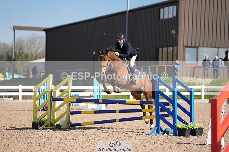 250329-100839-03554 - Cls 20 British Novice and 90cm