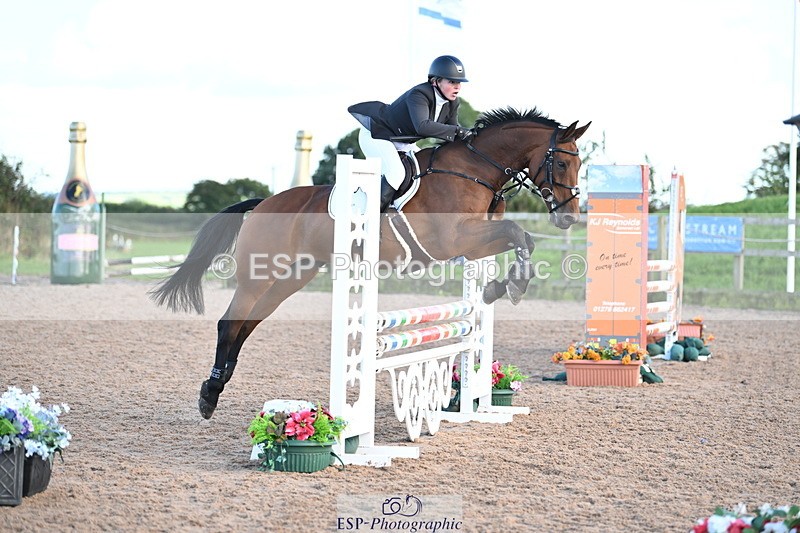 240912A-172638-02542 - Cls 7 Snr 90cm Open Speed Derby