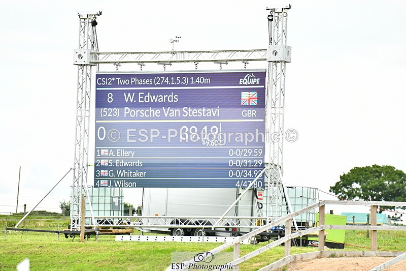 230720A-145925-03650 - Cls 9, 2 Star Big 1.40m Start to break