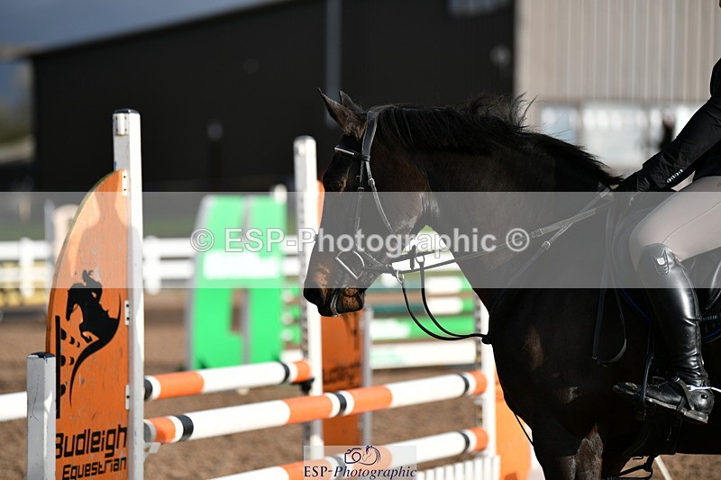 231110A-102714-00059 - Cls 1 Clear Round