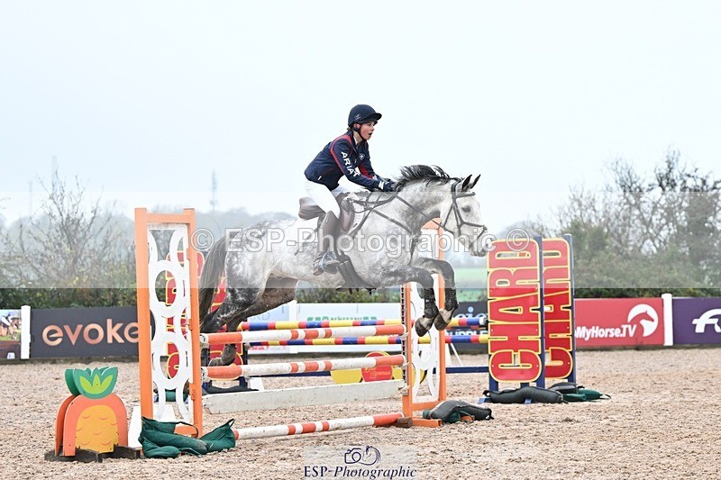 251115-133941-00928 - Cls 16-18 Children on Horses