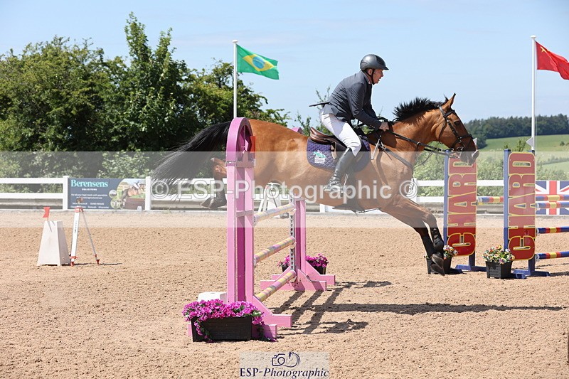 240718A-123940-05158 - Cls 9, 1 Star Bronze Tour 1.10m